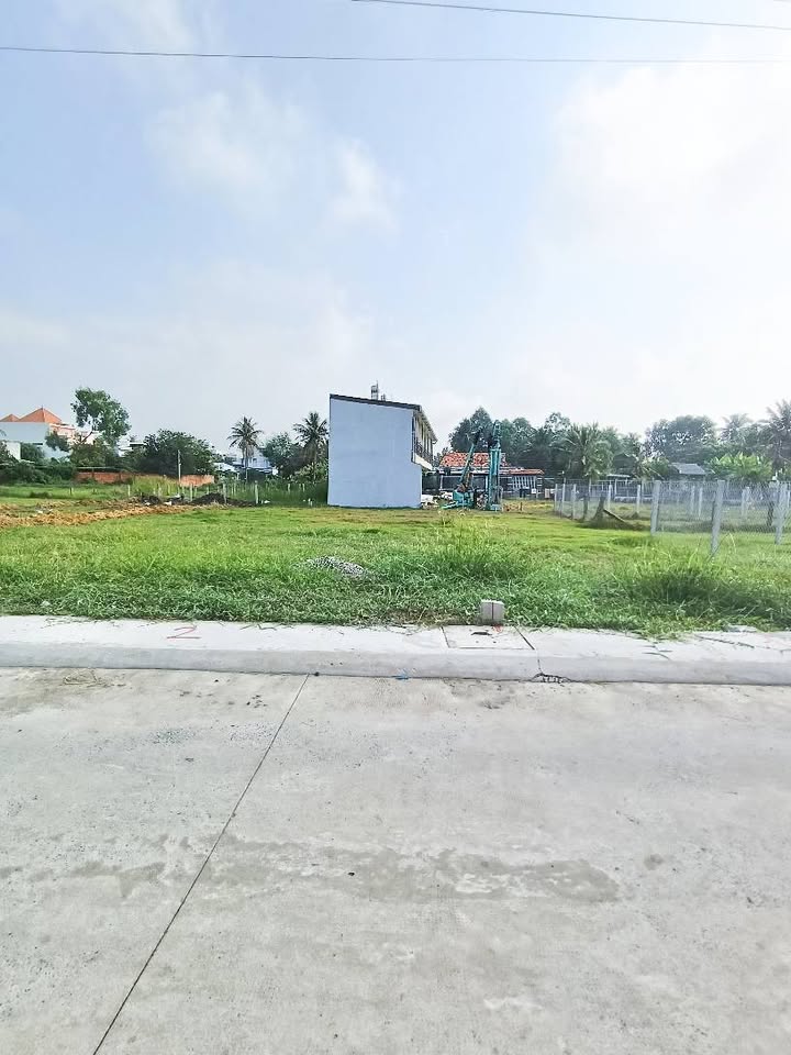 Đất nền Tân An 135m² giá 1.85 tỷ - Sổ hồng chính chủ!