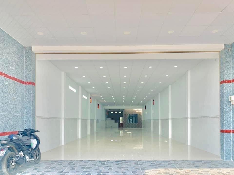 Nhà mặt tiền TL8 Củ Chi 320m2 12 triệu - Ô tô vào tận nhà