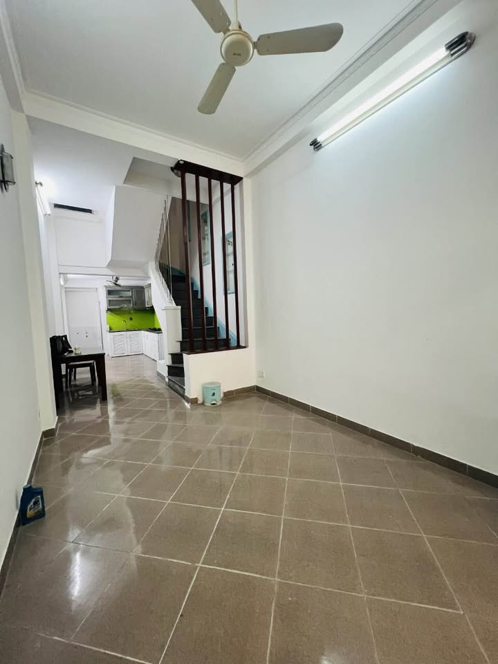 Nhà 3 Tầng Lý Chính Thắng, Quận 3 - 44m² Sổ Hồng Riêng, 6.8 Tỷ