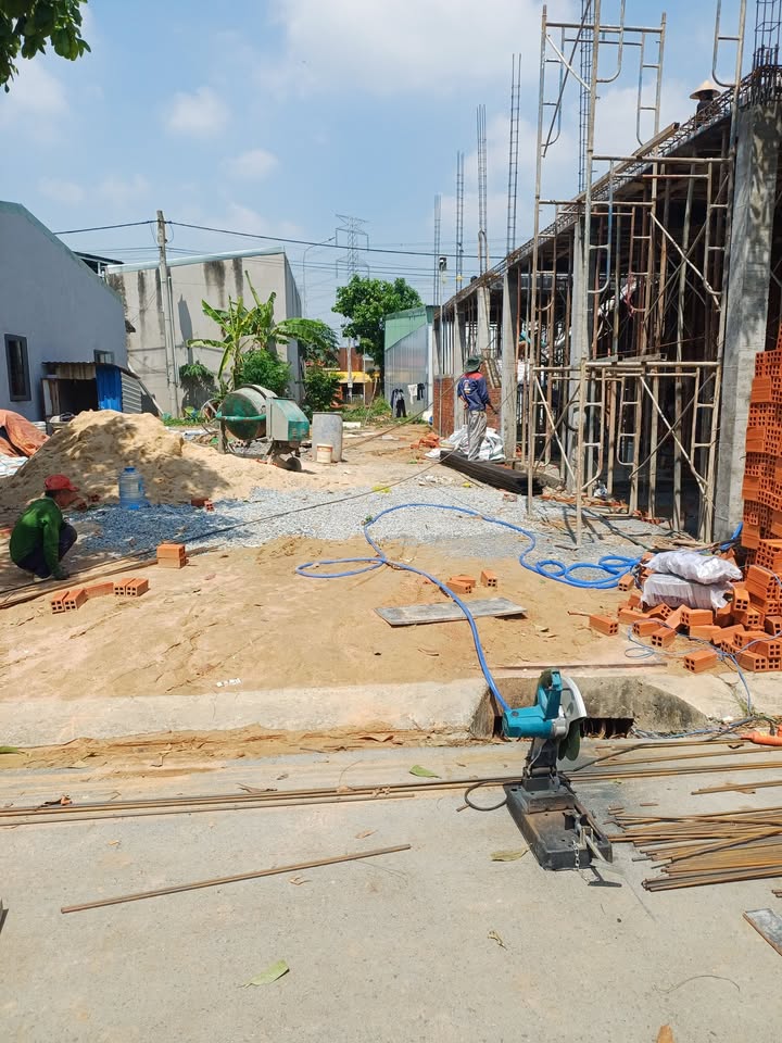 Đất nền Tân Uyên, Bình Dương 100m² - Giá tốt 2.29 tỷ, Dân cư đông đúc