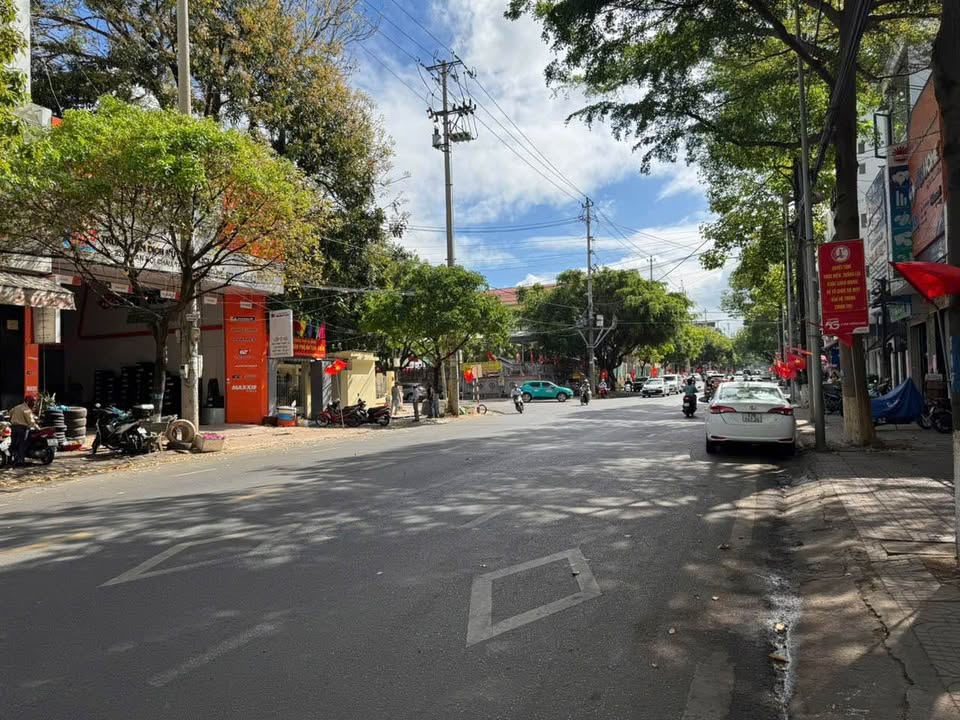 Nhà Phố Phan Bội Châu Buôn Ma Thuột 91m² - Mặt tiền kinh doanh đắc địa!