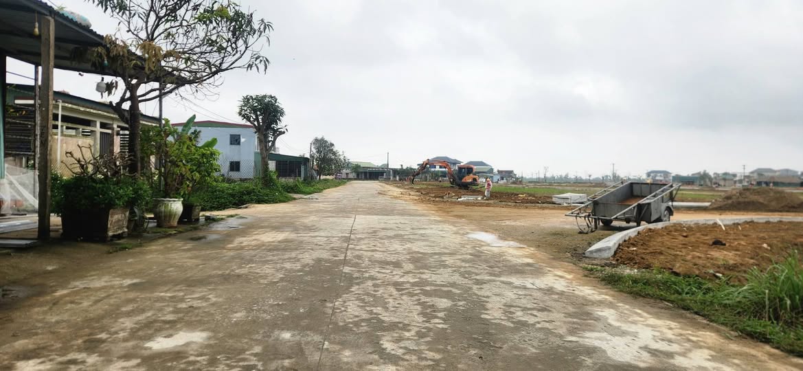 Đất nền Thạch Lạc TP Hà Tĩnh 215m² 3 tỷ - Đường to ô tô