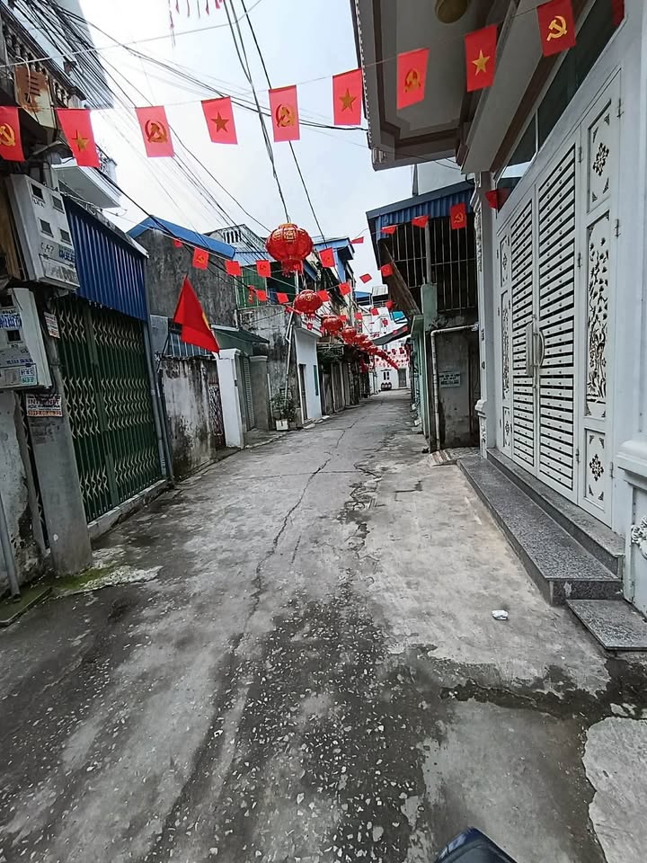 Bán Đất Vàng Giải Phóng, Nam Định 50m² - Sổ Đỏ Sẵn Sàng - Giá 1.6 Tỷ