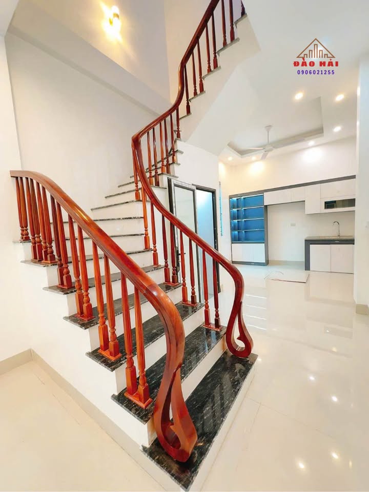 Nhà 3 tầng Trần Lãm 45m² hơn 2 tỷ - Chính chủ bán lô góc