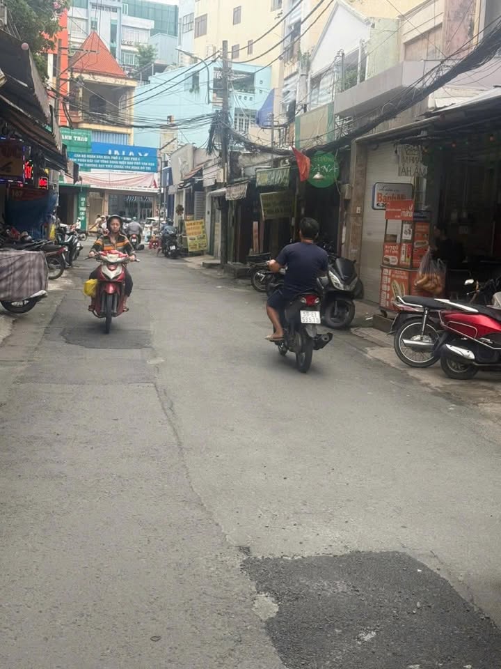 Nhà riêng Quận 10 80m² 10.5 tỷ - Ô tô vào tận nhà!