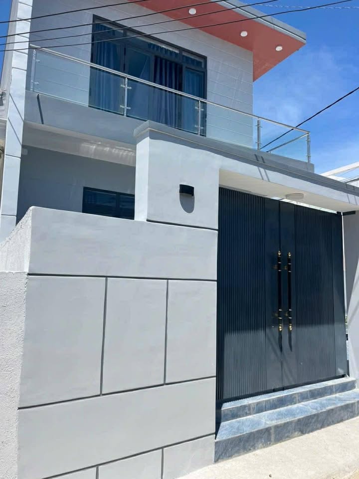 Nhà khu phố 04 Liên Hương 176m² 3.1 tỷ - Ô tô vào tận nhà