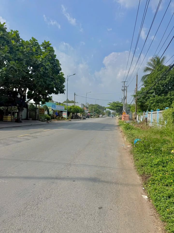 Đất MT Phạm Hùng Mỹ Tho 3.500m² 4 tỷ - Đường ô tô