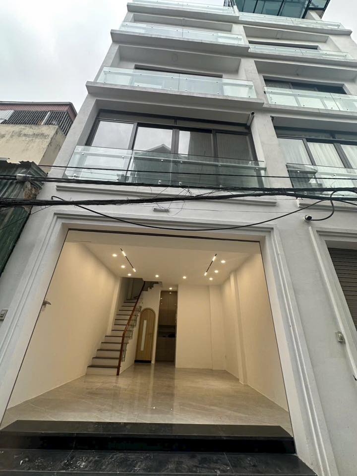 Nhà 33m² 6 Tầng Thang Máy Phố Cổ Tứ Hiệp, Thanh Trì - Giá 6.9 Tỷ