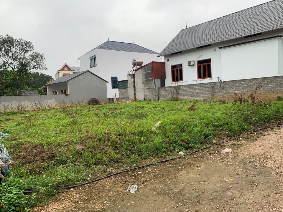 Đất nền Xuân Mai Chương Mỹ 400m² chỉ từ 3 tỷ - Sổ đỏ chính chủ!