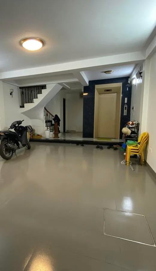 Bán nhà phân lô góc Tây Trà, Hoàng Mai - 50m2, 6 tầng, ô tô tránh, view hồ