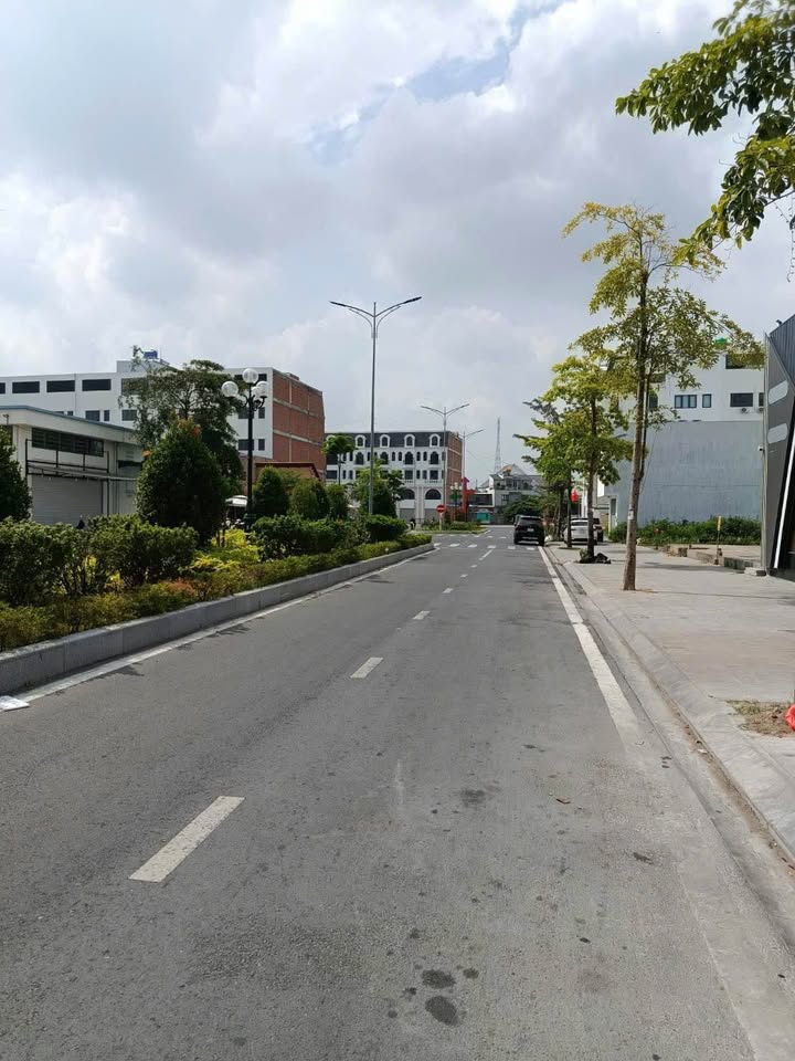 Đất nền Tuyến T2 Bến Tre 100m² - Đối diện chợ, sổ đỏ sẵn sàng