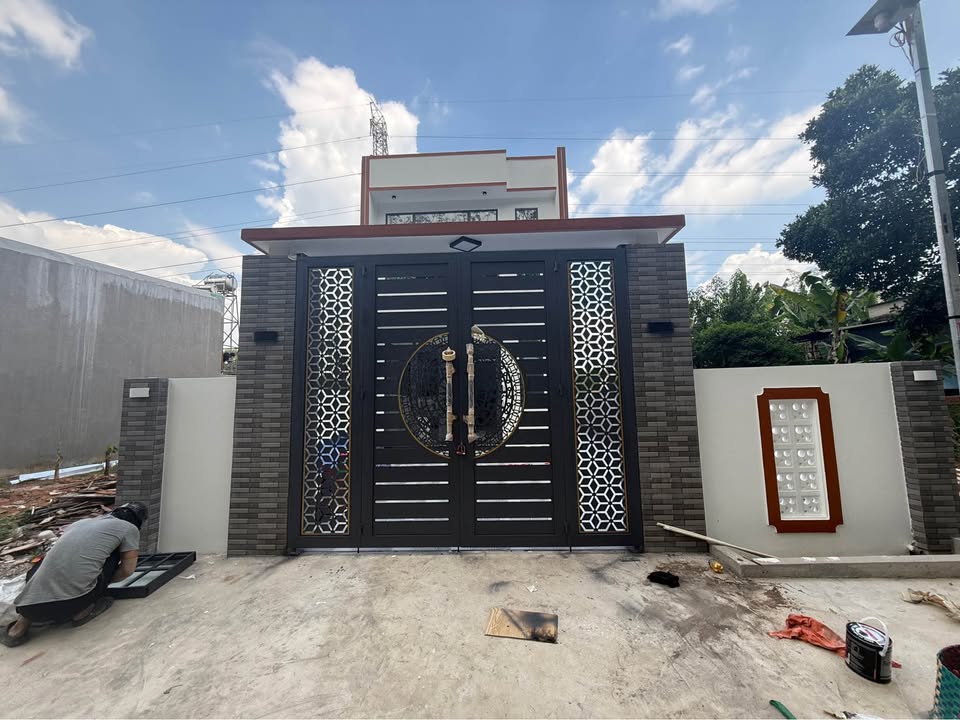 Nhà Trệt Lửng 131m² Ngang 7m - Tân Phú, Giá 2.3 Tỷ, Đường Oto Tránh