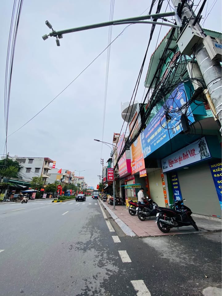 Nhà Mặt Tiền Lý Bôn, Thái Bình - Kinh Doanh Đắc Lợi, 62m², 3 Tầng, Lô Góc