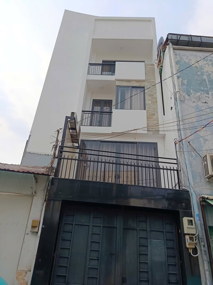 Nhà Phố Q10 Cách Mạng Tháng 8 81m² - Đầu tư sinh lời 60 triệu/tháng!