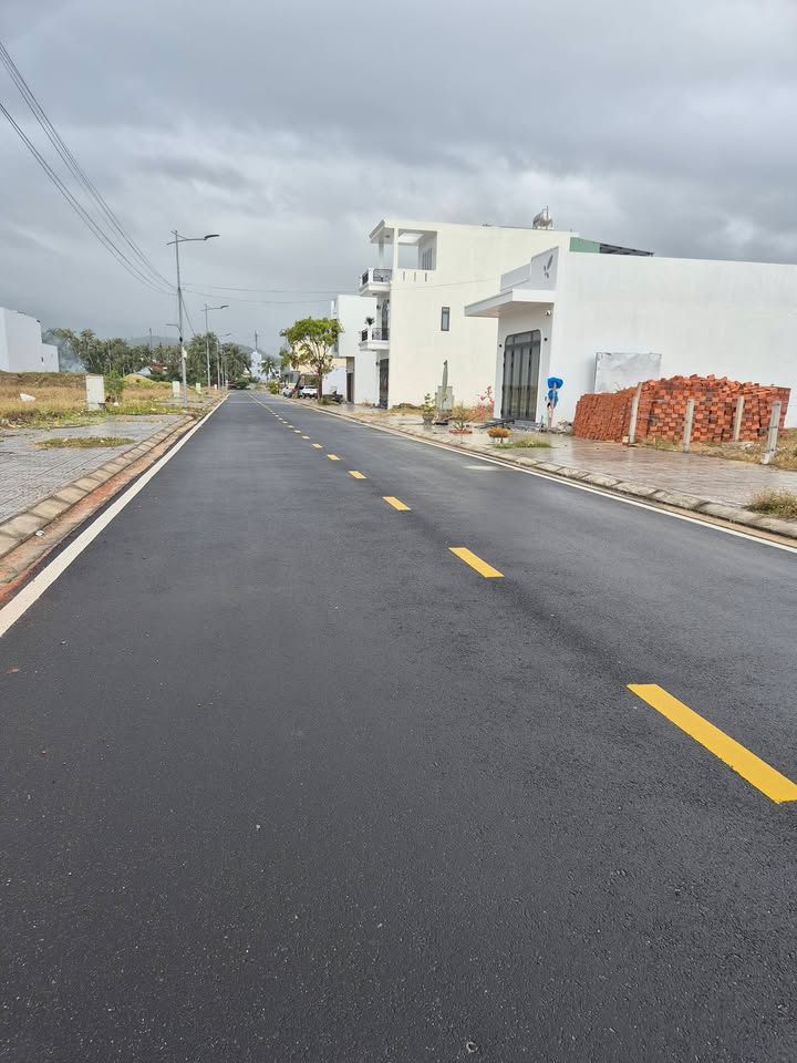 Bán Đất Nền 100m² Phường Sông Cầu, Quy Nhơn - Sổ Đỏ Full Thổ Cư, Giá Tốt