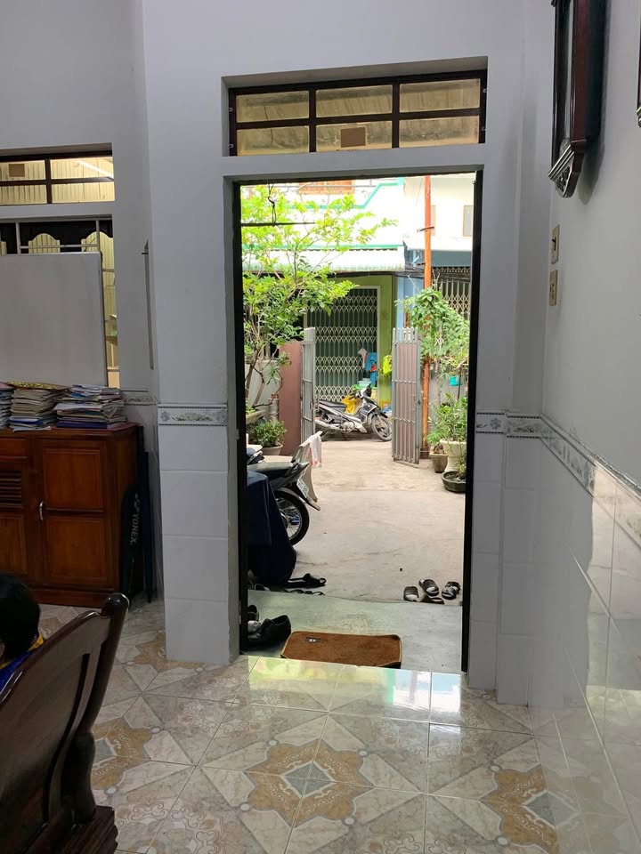 Bán nhà 2 tầng đường Trần Hưng Đạo, Quy Nhơn - Sổ hồng, 52m², 2.2 tỷ TL