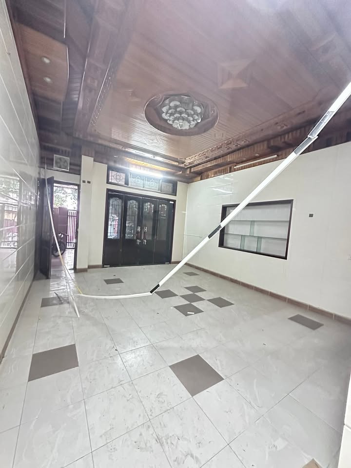 Cho thuê nhà 3 tầng Lê Hồng Phong, Vinh - 120m²/sàn, 6 phòng