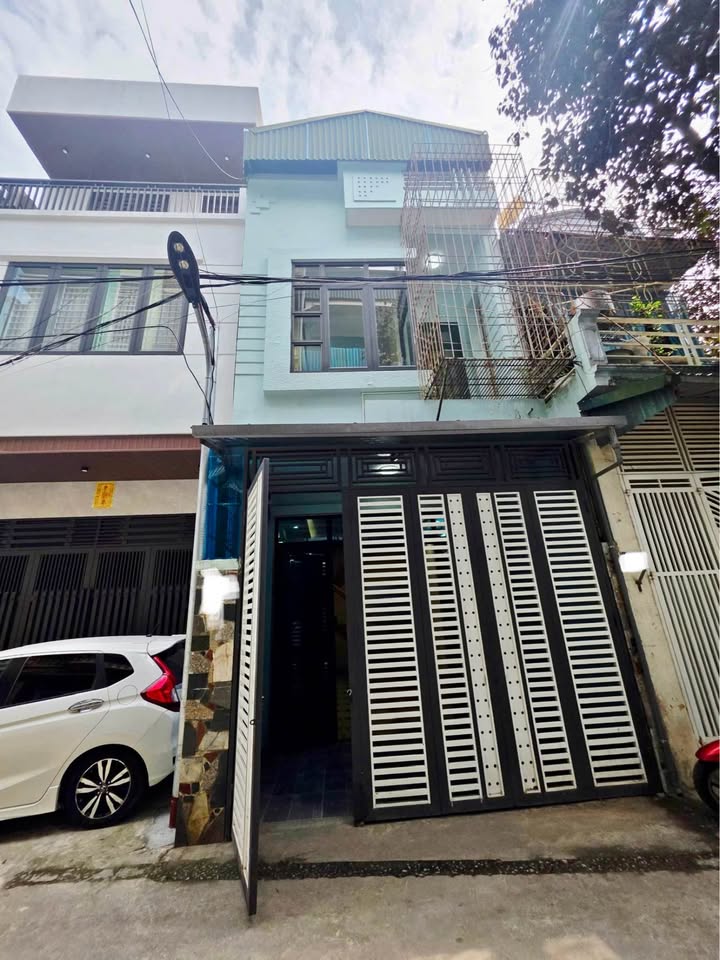 Nhà 2 tầng kiên cố Trần Thị Nam 63m² - Ô tô thông, giá chỉ 3.xx tỷ!
