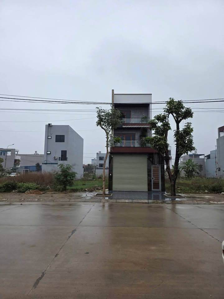 Cho thuê nhà 4 tầng mặt tiền 22m tại Túc Duyên, Thái Nguyên - Phù hợp văn phòng, kinh doanh