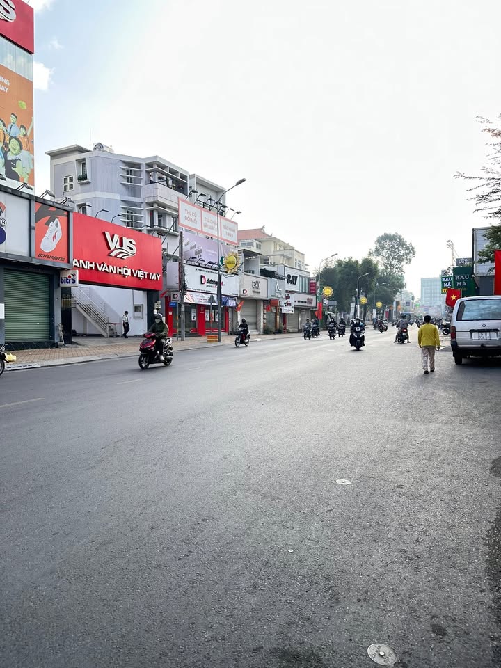 Nhà Cấp 4 Góc 2 Mặt Tiền Võ Văn Ngân, Thủ Đức - 72m² Giá 4.2 Tỷ