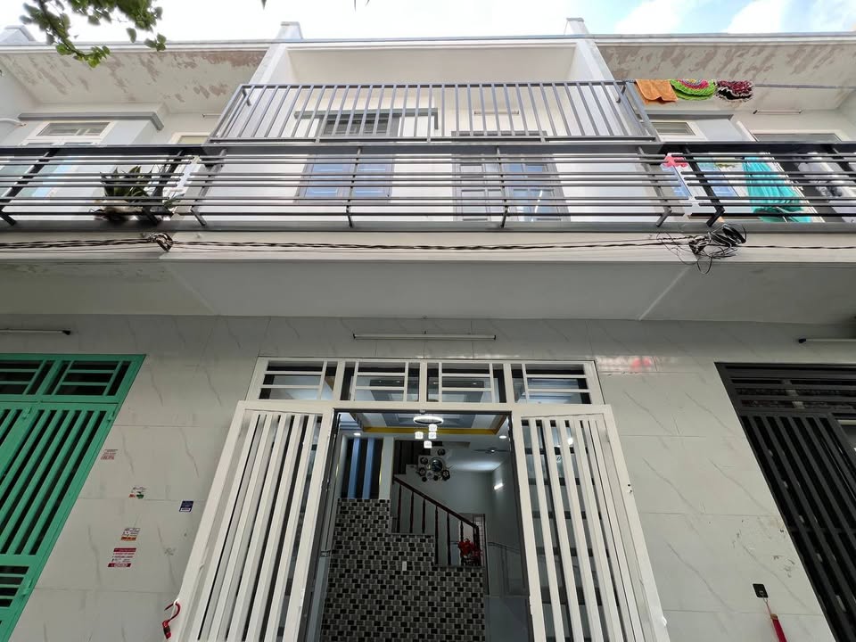 Nhà 1.53 Tỷ Ngay Ngã 3 Tân Kim - Sổ Hồng Riêng, 2PN, 2WC