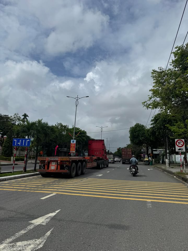 Nhà Mặt Tiền Lê Đại Hành 100m² 7.5 Tỷ - Mặt Tiền Kinh Doanh!