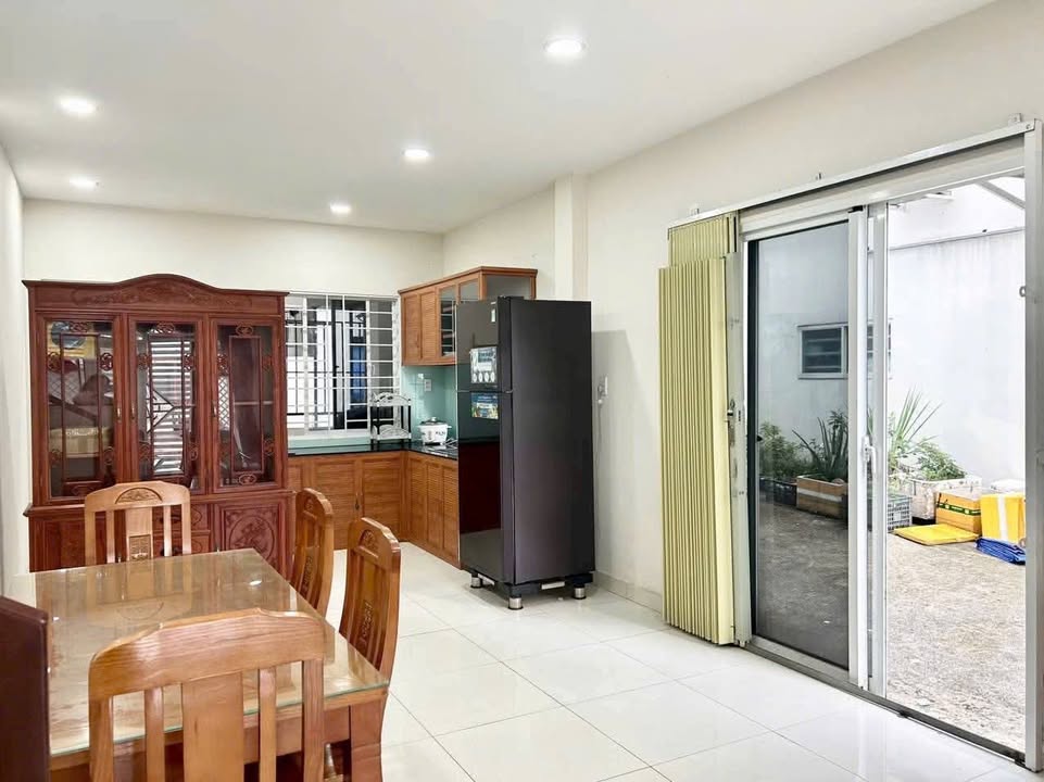 Nhà phố Ecohome 2 Bến Cát 3PN giá 8 triệu - Sẵn sàng ở ngay!