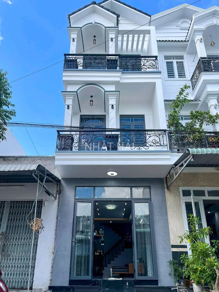 Nhà 3 Tầng KDC Đại học Y Dược Cần Thơ - 64m² Sổ Hồng, 4PN