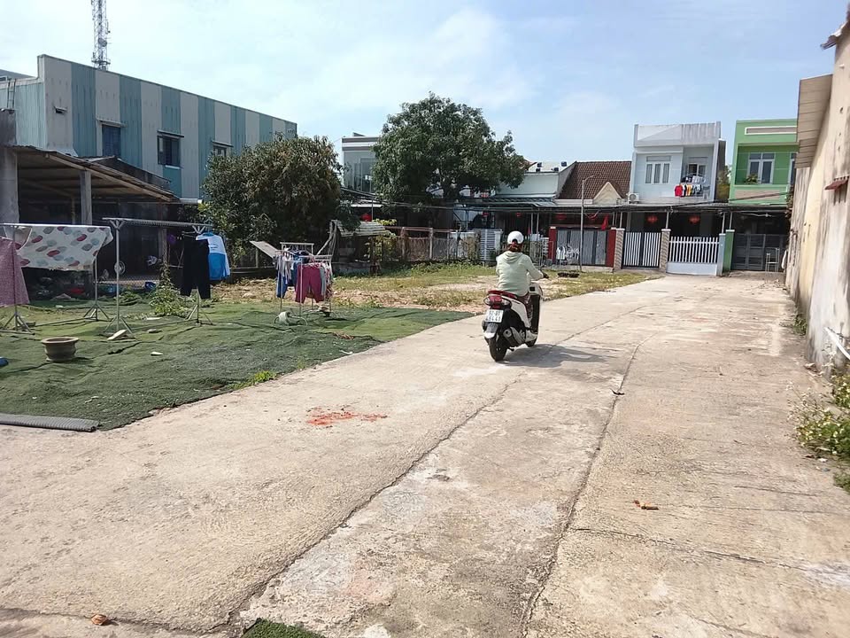 Đất Nền Tam Kỳ 153m² - 2 Mặt Tiền Bê Tông, Gần Chợ, Bệnh Viện