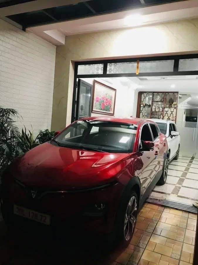 Nhà Mặt Hồ Bồ Đề Long Biên 90m² 7 Tầng - Kinh Doanh Đỉnh Cao