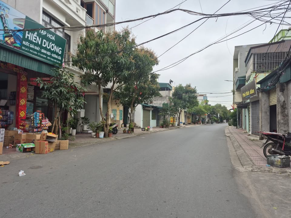 Nhà 1,5 tầng Trần Hưng Đạo Hưng Yên - Ô tô vào tận nhà