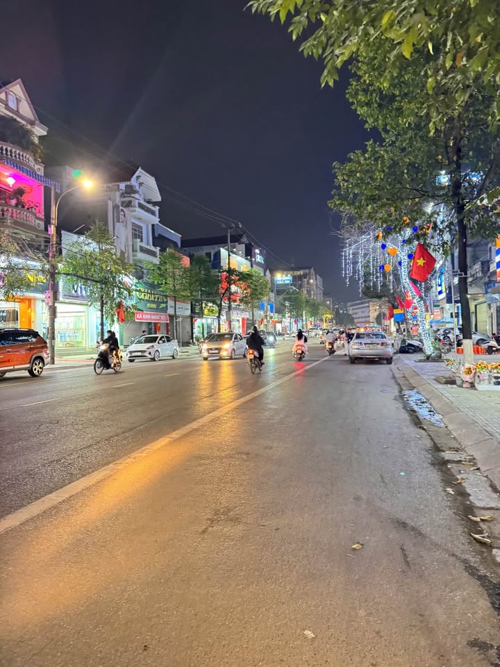 Nhà Phố Lương Ngọc Quyến, Thái Nguyên 160m² - Đắc Địa Kinh Doanh!