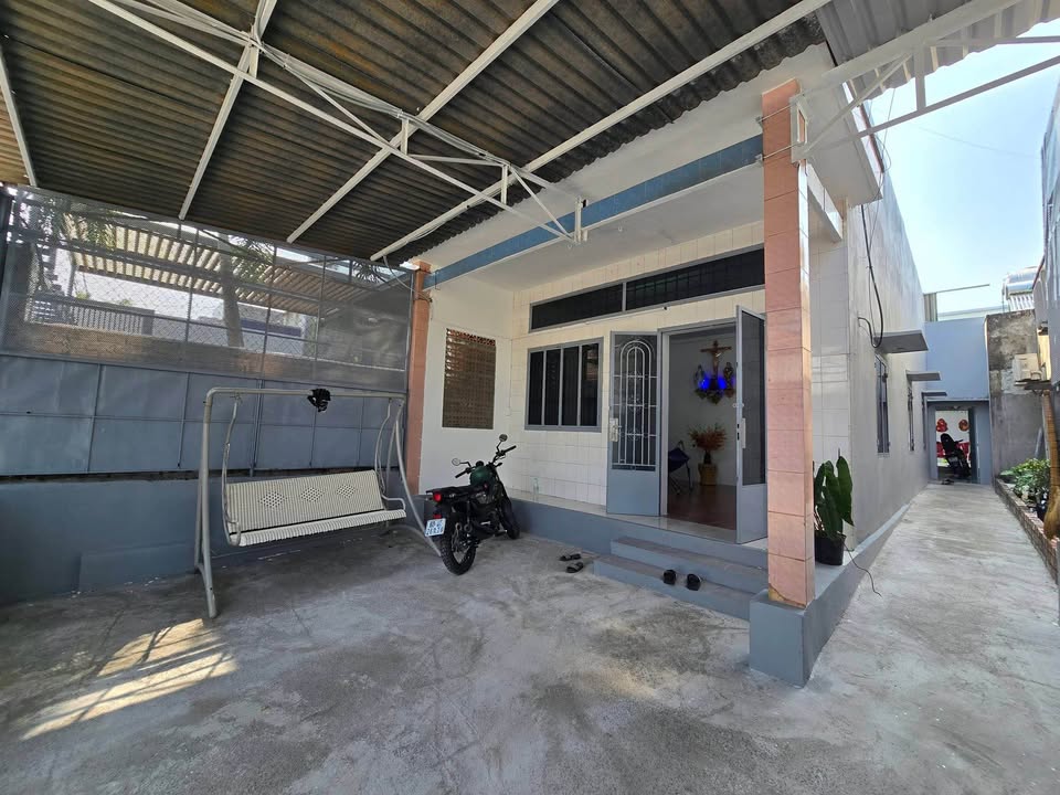 Nhà 230m² Hố Nai, Biên Hòa - Sân Vườn Rộng 100m² - Giá 3.7 Tỷ