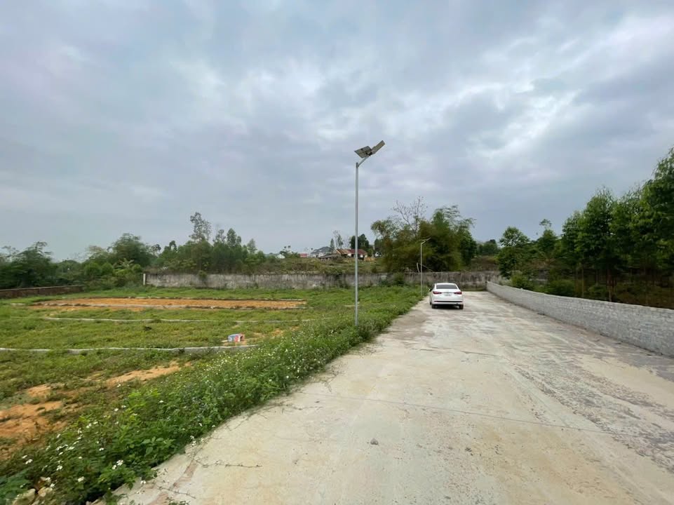 Đất nền Lan Mẫu Lục Nam 300m² chỉ từ 800 triệu - Pháp lý rõ ràng!