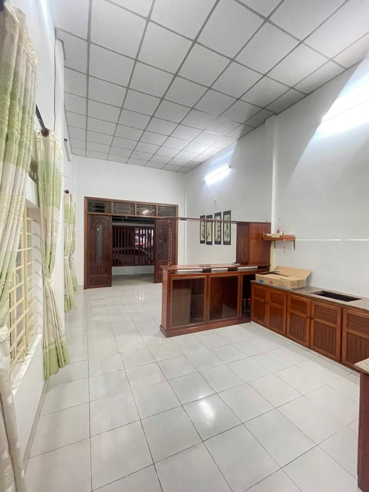 Nhà Mặt Tiền Trung Tâm Quảng Ngãi - 2PN, Sẵn Ở & KD