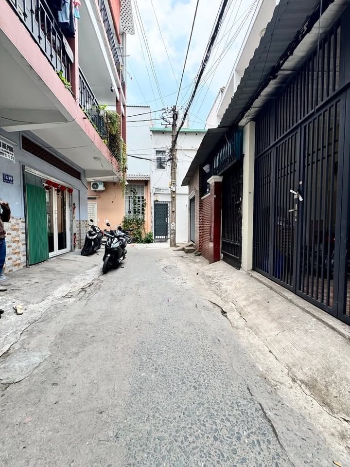 Nhà Đặng Văn Ngữ Phú Nhuận 42m² - Hẻm 4m, Góc Lô - 6.x Tỷ