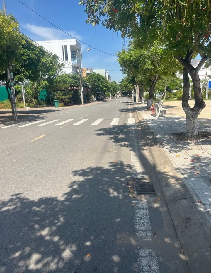 Đất nền mặt tiền Xuân Diệu, Quảng Ngãi - View công viên thoáng đãng, 100m²