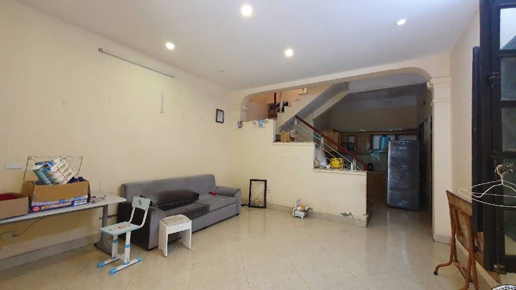 Nhà Phố Vĩnh Tuy 48m², 3 Tầng, Ô Tô Lùi Cửa - Giá 10 Tỷ