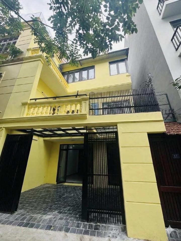 Nhà phố Ba Đình 120m² 43 tỷ - Vị trí đắc địa, ô tô tránh!