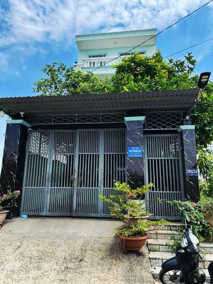 Nhà Hẻm Xe Hơi Lê Văn Lương, Nhà Bè - 128m², 5PN, 3 Tầng, Giá 6.5 Tỷ