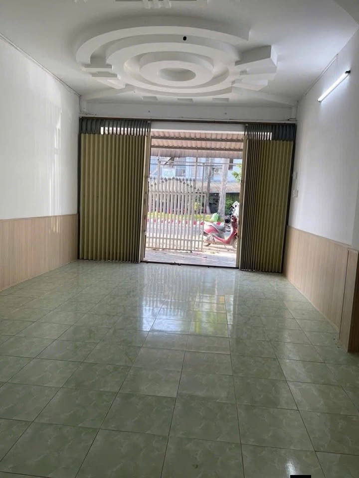 Nhà Mặt Tiền Trần Thị Nhượng Cao Lãnh 5 triệu/tháng - Mặt tiền kinh doanh