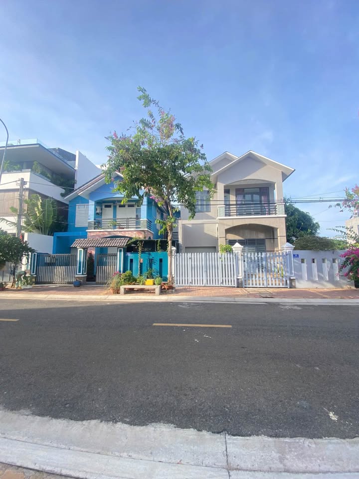 Biệt thự Phường Long Tâm TP. Bà Rịa 190m² - Sổ hồng sẵn, ô tô vào tận nhà!