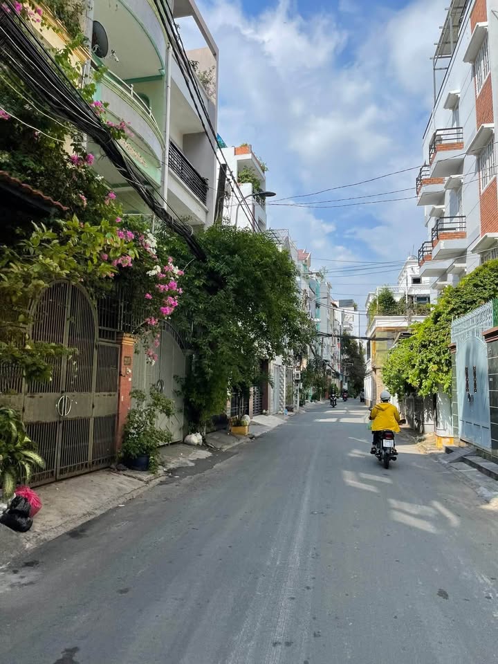 Nhà mặt tiền Sư Vạn Hạnh Q.10 64m² 13 tỷ - Ô tô vào tận nhà