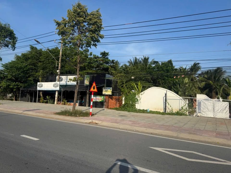 Đất thuê Võ Văn Kiệt Trà Vinh 1.615m² - Đường to ô tô