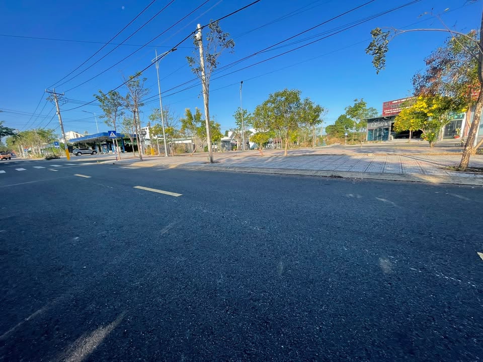 Nhà riêng Phường Tân Phú Đồng Xoài 275m² - Ô tô vào tận nhà!