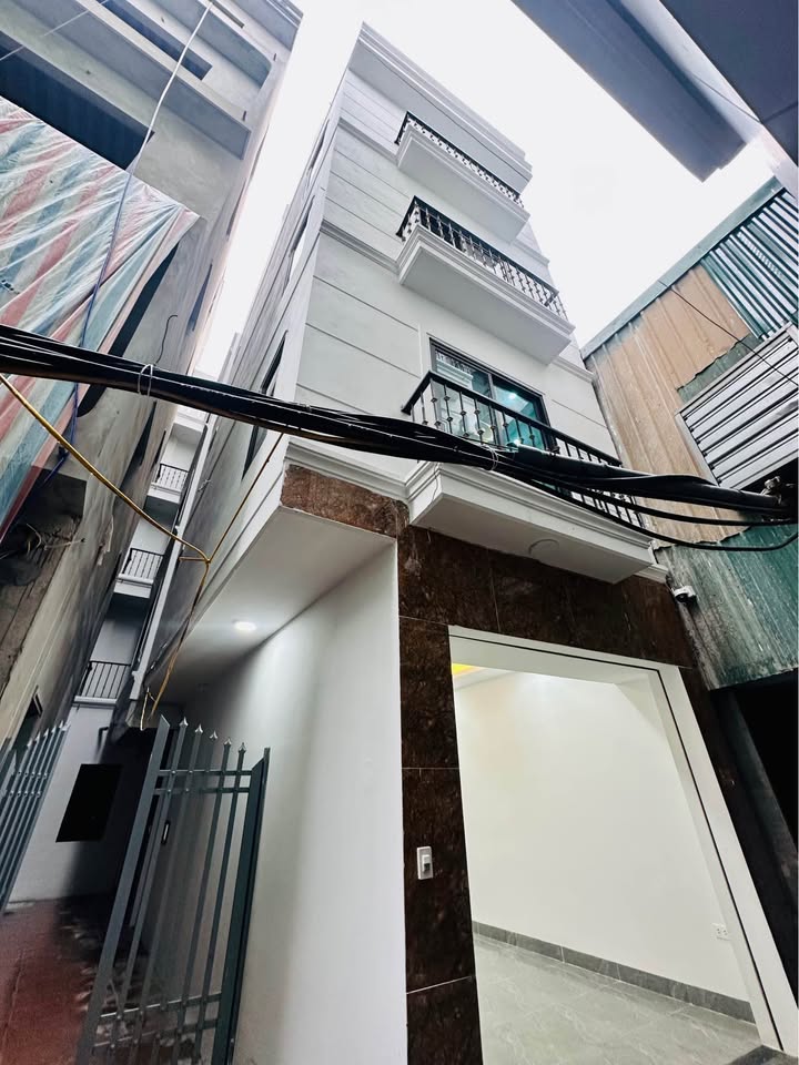 Nhà Lai Xá 35m² Lô Góc 5 Tầng - Sổ Đỏ Riêng, Giá 5 Tỷ