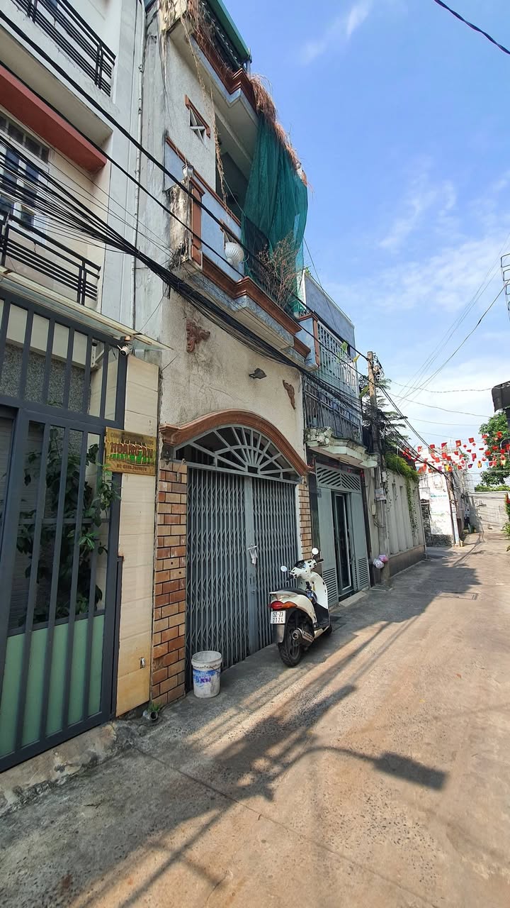 Nhà Phước Long B, Thủ Đức 35.5m² - 3PN, Hẻm Ô tô, Giá 4.5 Tỷ