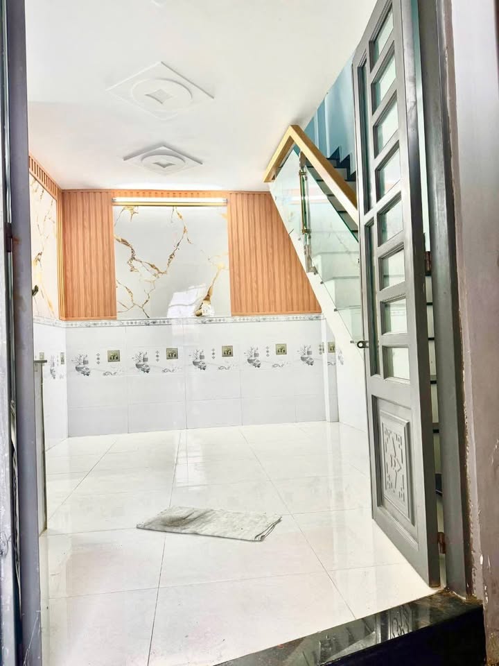 Nha Le Van Khuong Q12 23m2 720 trieu - Chinh chu ban gap