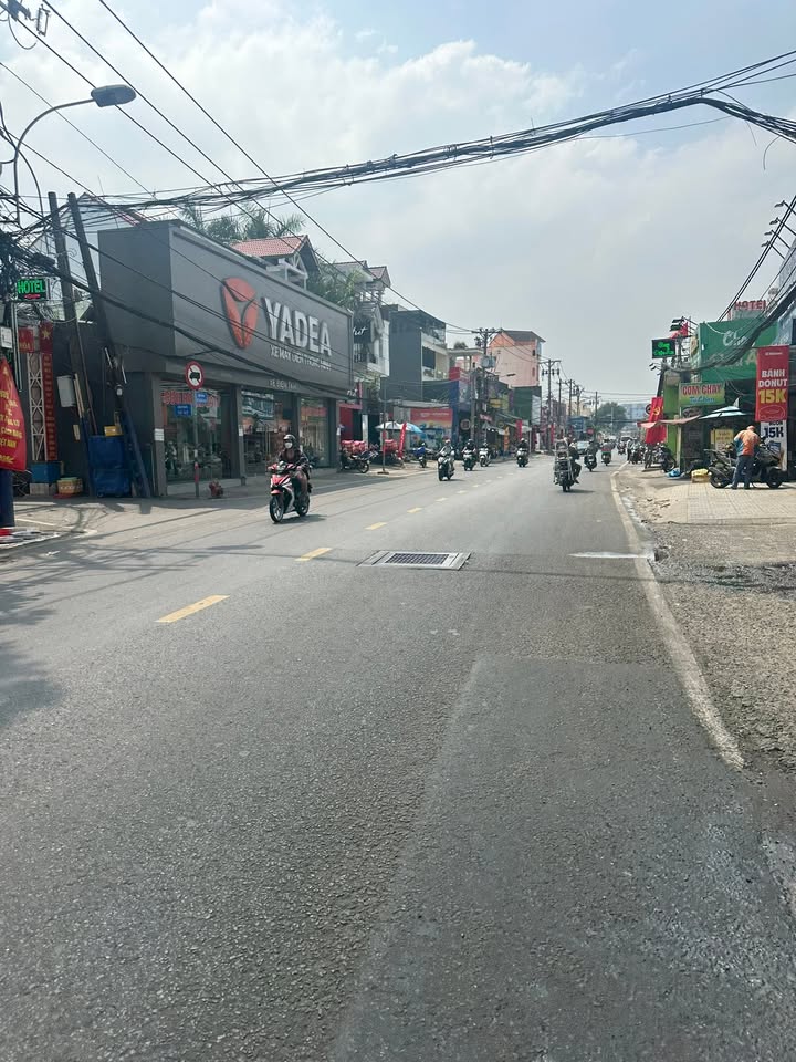 Nhà 2 Tầng Đỗ Xuân Hợp, Thủ Đức - 99m² - Giá 11 Tỷ - Sổ Hồng Sẵn Sàng