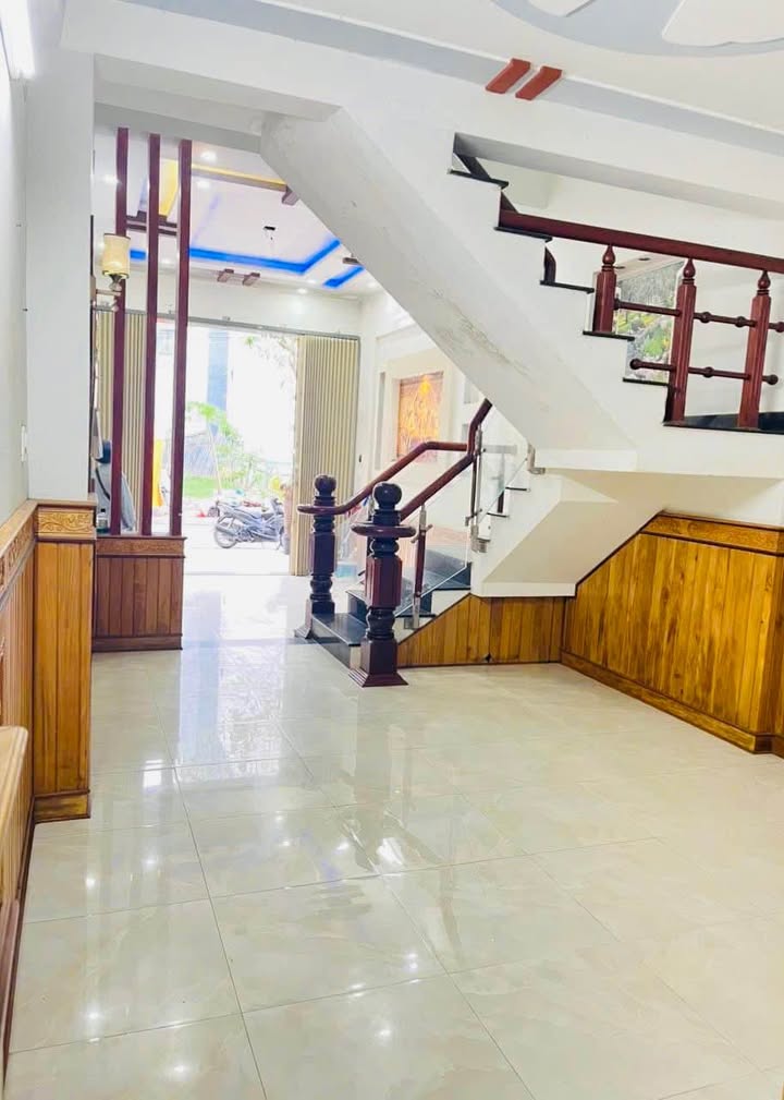 Nhà 3 Tầng Trung Tâm Quy Nhơn - 81m² - 4.69 Tỷ - Gần Công Viên